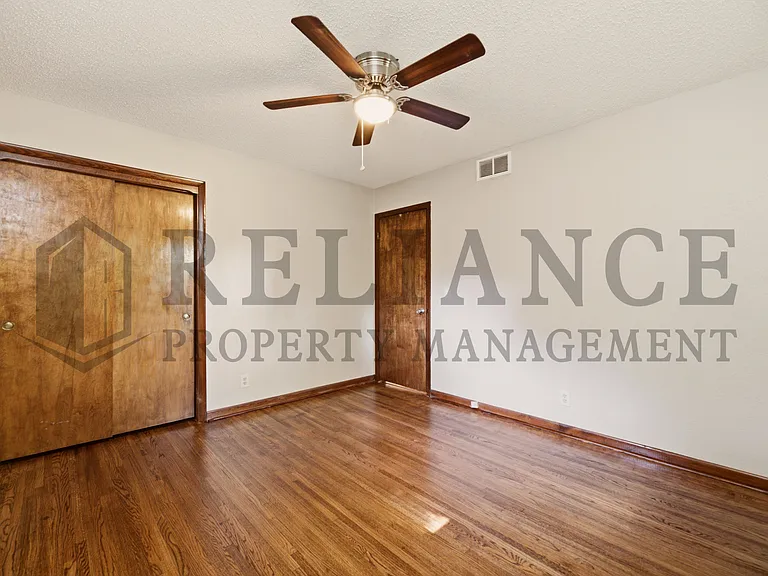 9923 W Binter Ln — Photo 34