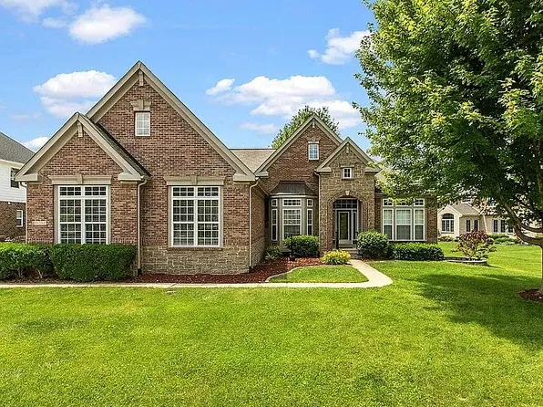 10346 Strongbow Rd, Fishers, IN 46040