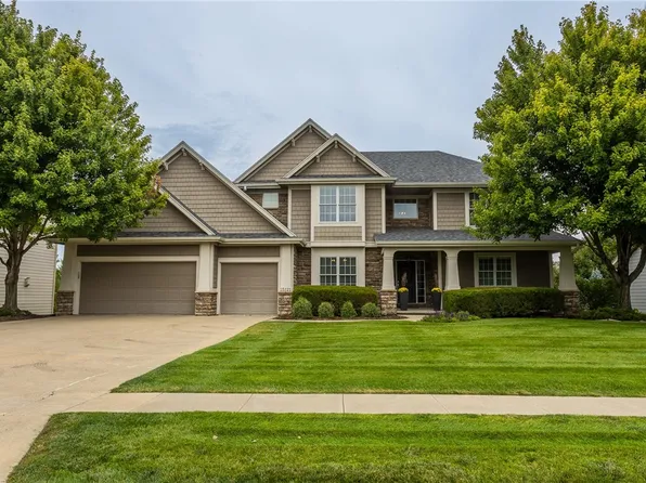 15121 Goodman Dr, Urbandale, IA 50323