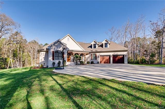 1st image of 469 Silver Ln