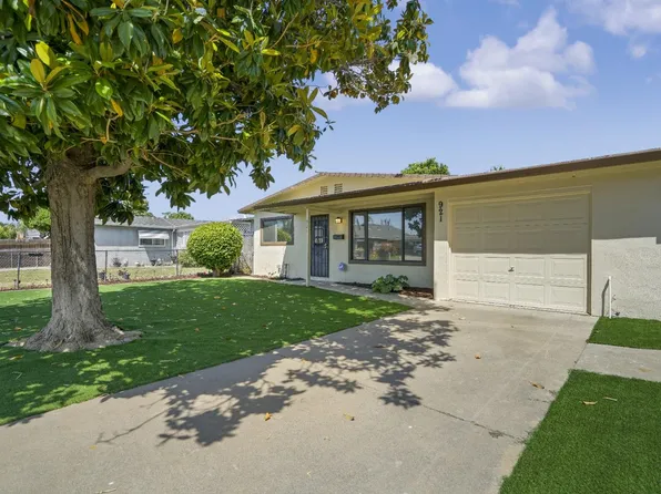 921 Beardsley Dr, West Sacramento, CA 95605