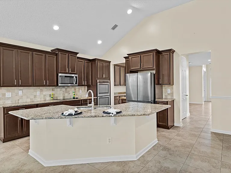 1201 E Redrock Ridge Ave — Photo 27