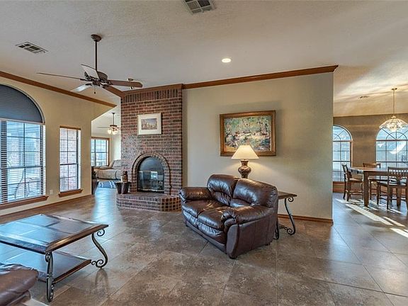 5th image of 4012 Hatterly Ln