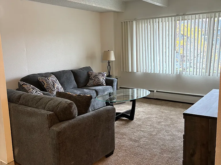 Creekside Apartments- Student Housing — Photo 5