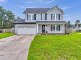 200 Silver Ct, Richlands, NC 28574