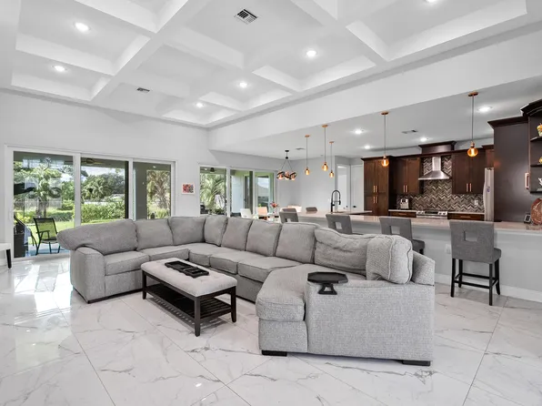 2807 SW South Calabria Circle, Port St Lucie, FL 34953