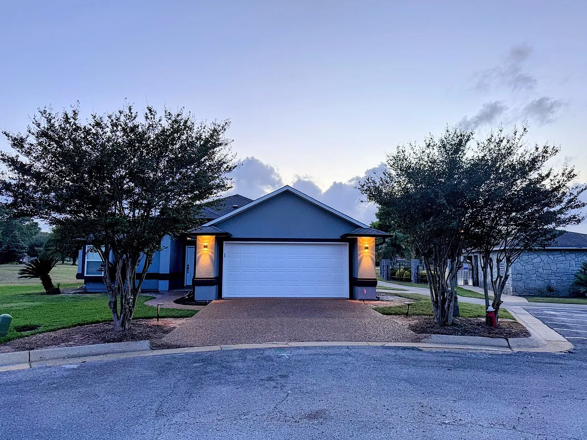 Building Photo - 3201 Kingsmill Dr