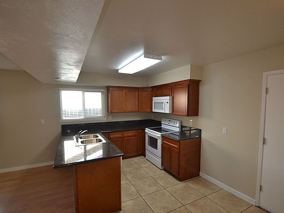 5th image of 8058 Grandstaff Dr