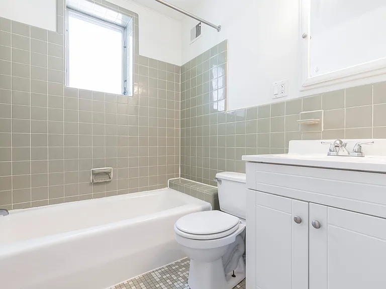 1631 S Lawrence St — Photo 12
