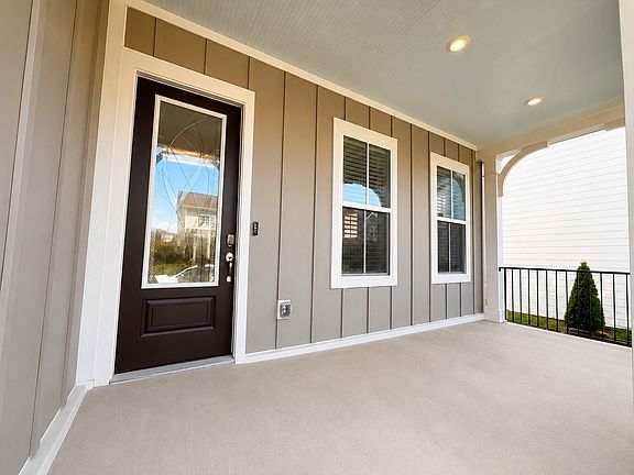 4th image of 820 Goswell Dr