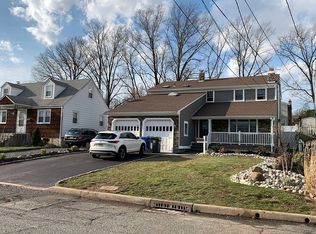221 Summit Ave, Fords, NJ 08863