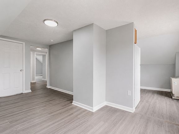5th image of 78 School St