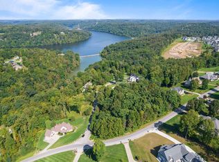 63 Falling Water Ln, Morgantown, WV 26508