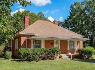 610 Price St, Eden, NC 27288