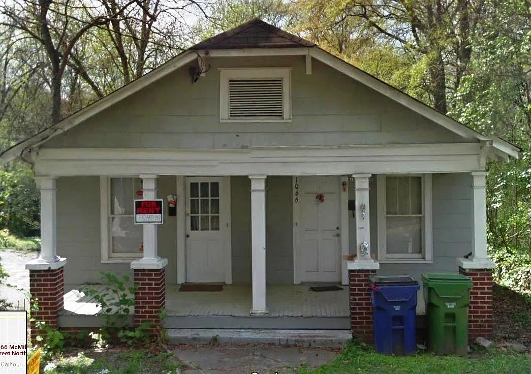 2 bed, 1.0 bath, 800 sqft, $795 — Photo 1