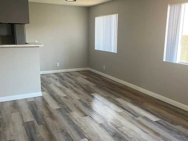 Mountain View Apartments — Photo 7