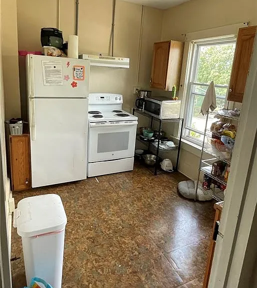 325 S Main St — Photo 32