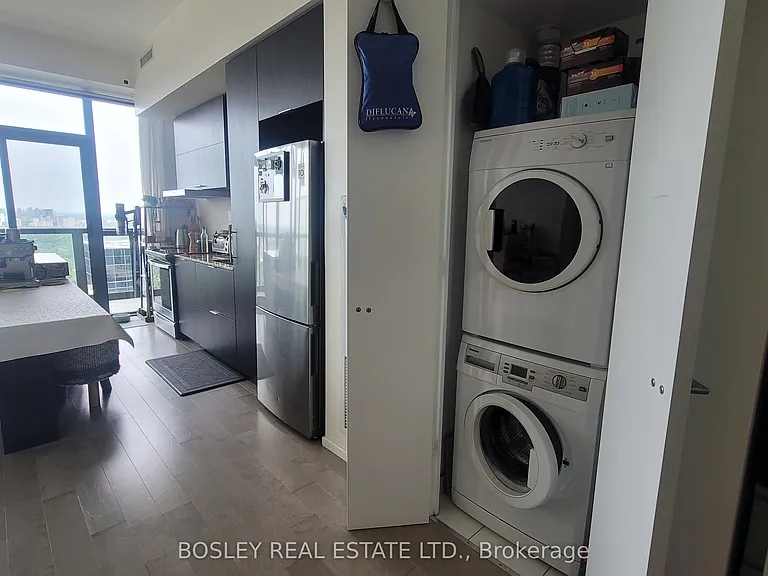 101 Charles St E #4709 — Photo 5