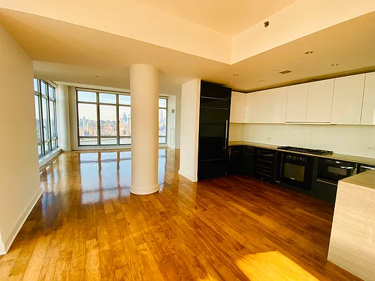 Rented by Evans Real Estate | media 32