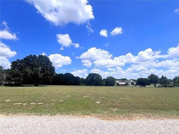 4th image of Pecan Glen Rd