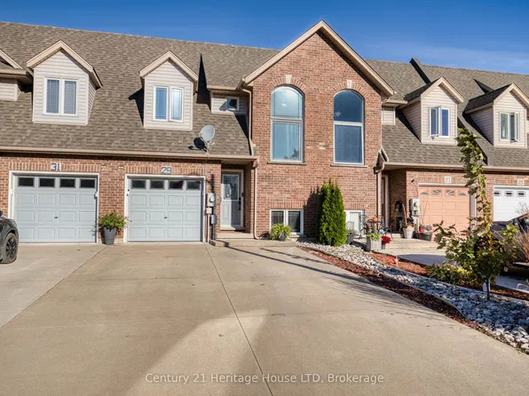 29 Bluegrass Cres, Saint Catharines, ON L2P 0A8