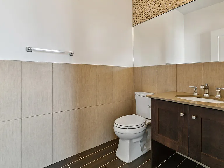 231 1st St #4G — Photo 13