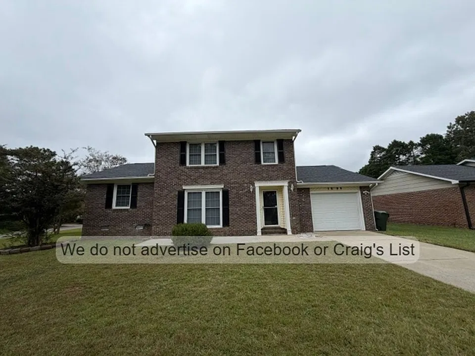 1568 Rossmore Dr