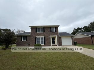 1568 Rossmore Dr, Fayetteville, NC 28314