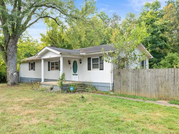 142 Lois Ln, Nicholasville, KY 40356