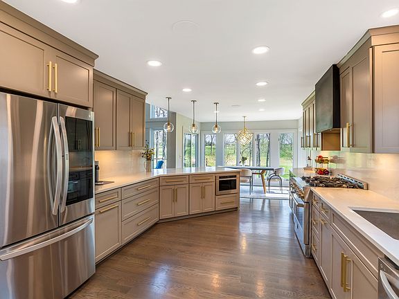 4th image of 9927 Gleneagle Pl