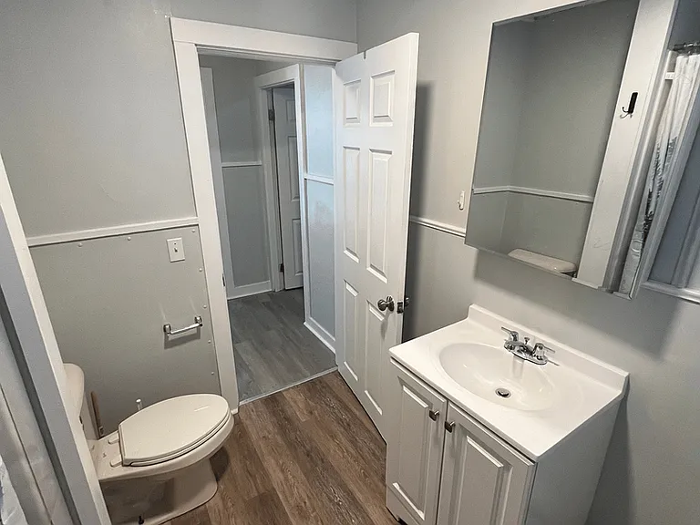 2 Gray Ave — Photo 12