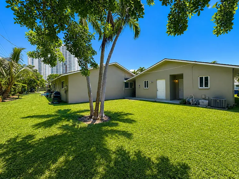 1232 Cabana Rd #1 — Photo 30