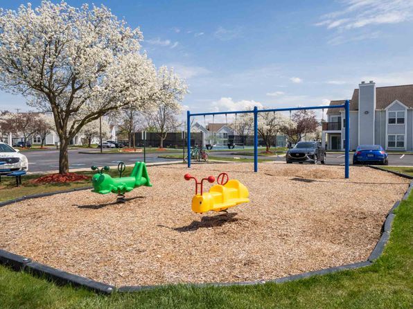 2396 Leslie Cir #3-2408