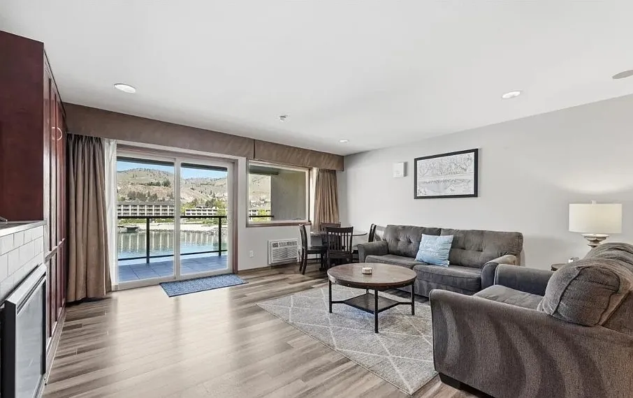 322 West Woodin Avenue Unit 642 - 1 — Photo 3