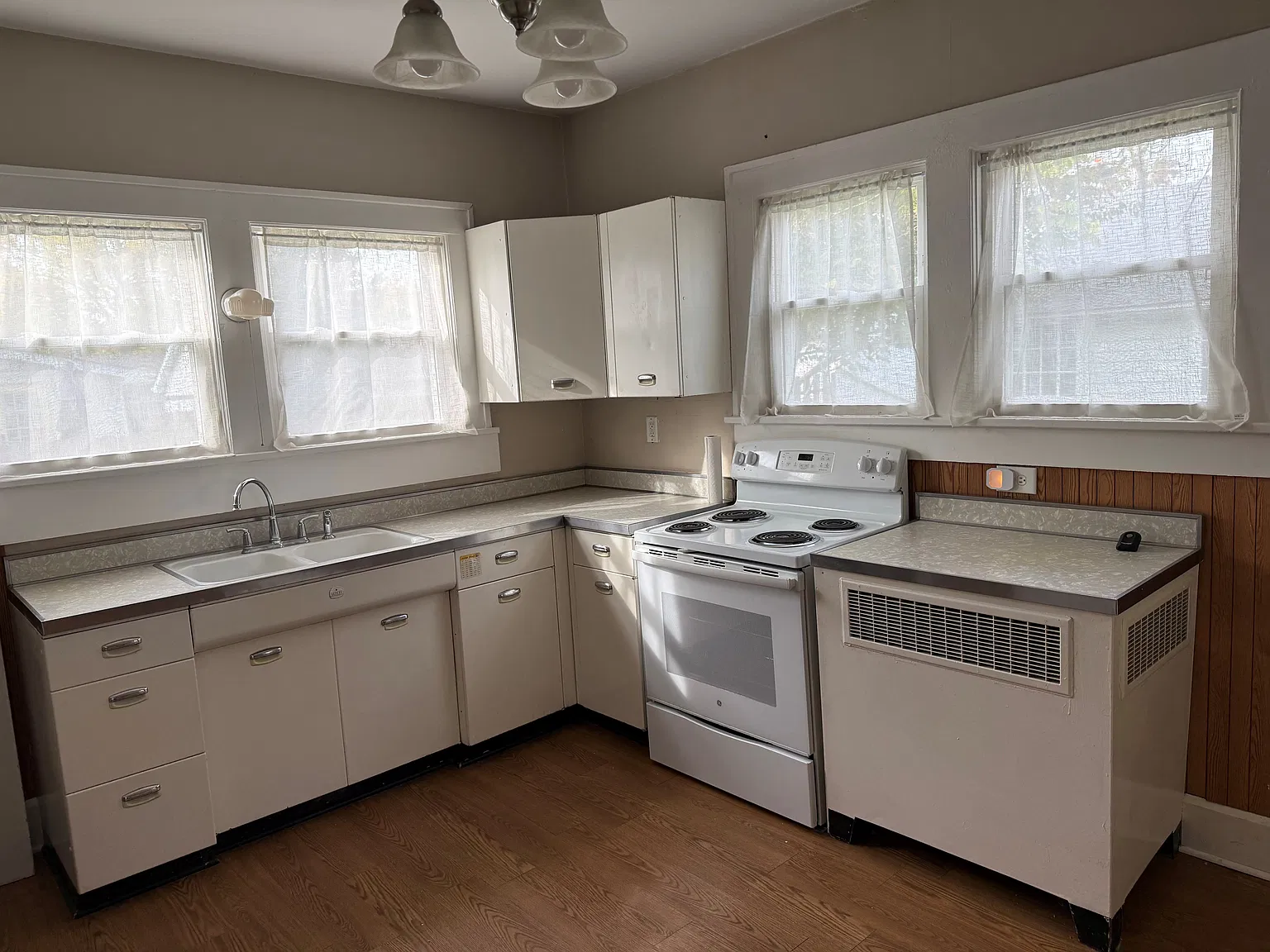 2 bed, 1256 sqft, $1,650 — Photo 4