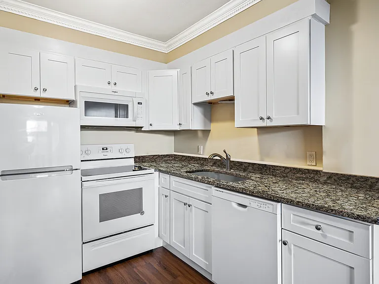 38 Eliot St #2 — Photo 2