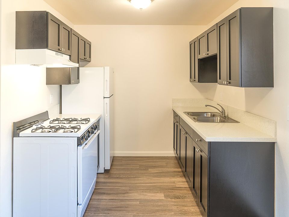 1st image of 350 Roosevelt St APT 3