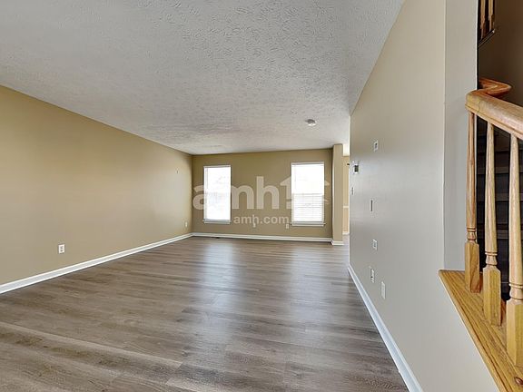 5th image of 319 Trenton Pl
