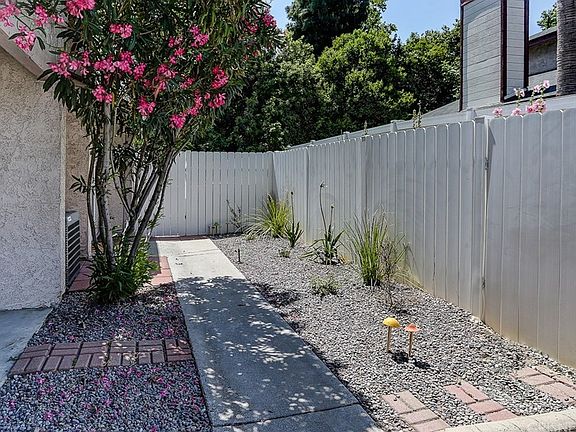2nd image of 25257 Avenida Dorena