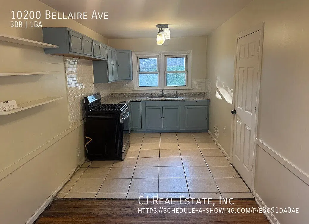 3 bed, $1,425 — Photo 4