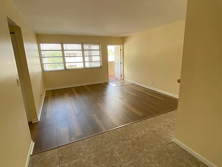 848 Twin Lakes Dr #19-G — Photo 2