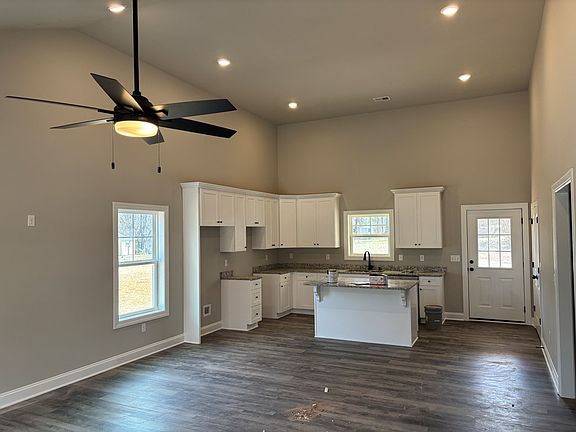 4th image of 210 Gaffney Ave