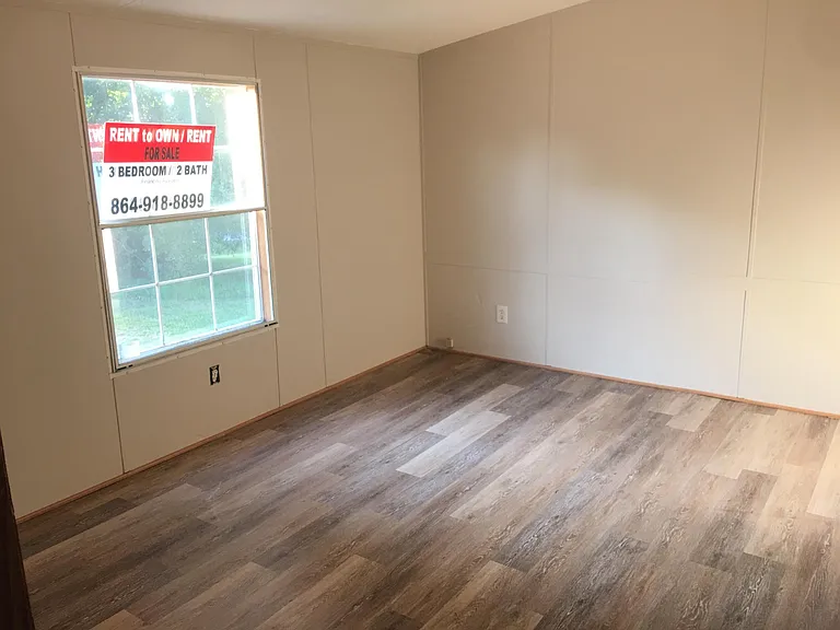 476 Sharpe St — Photo 13