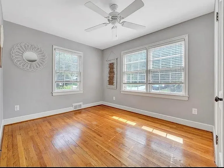 2326 Carlton Rd SW — Photo 8