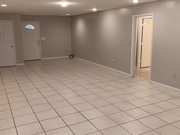 4th image of 1741 Elvan Ave APT B