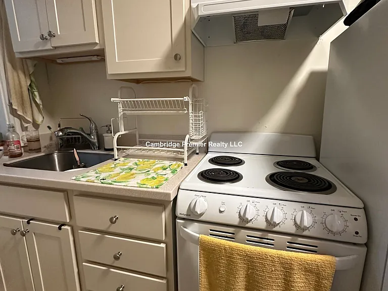 33 Concord Ave #5 — Photo 4