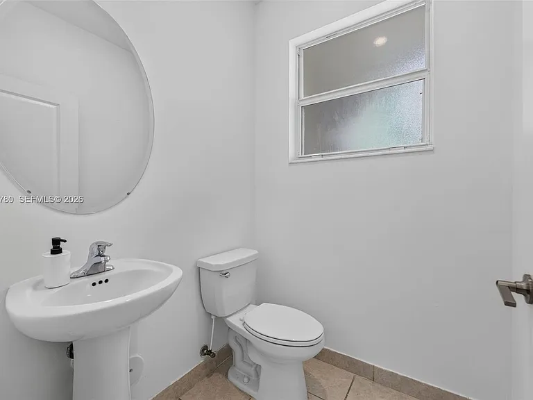 1586 SE 27th Ter #1586 — Photo 18