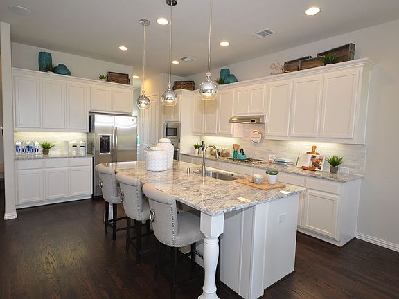 Kitchen with sprawling island