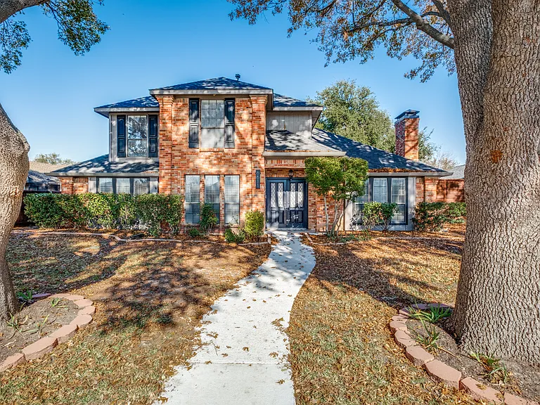 6611 Mimms Dr — Photo 1