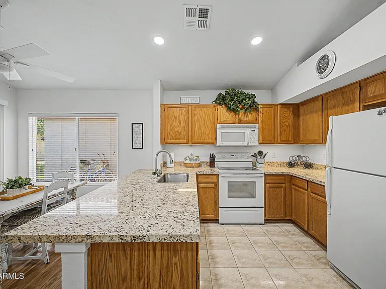 1120 N Val Vista Dr #95 — Photo 17